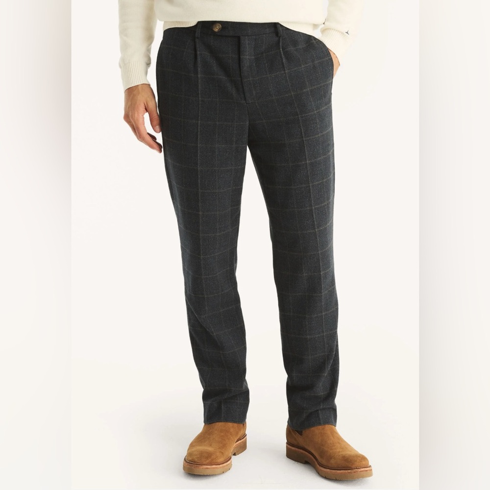NWT Nautica pleated trouser size 38x32 Charcoal